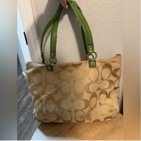 Coach Poppy St Patt Green and tan - Picture 2 of 11